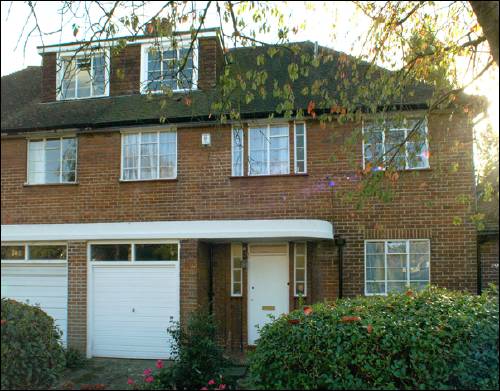 40  Vivian Way